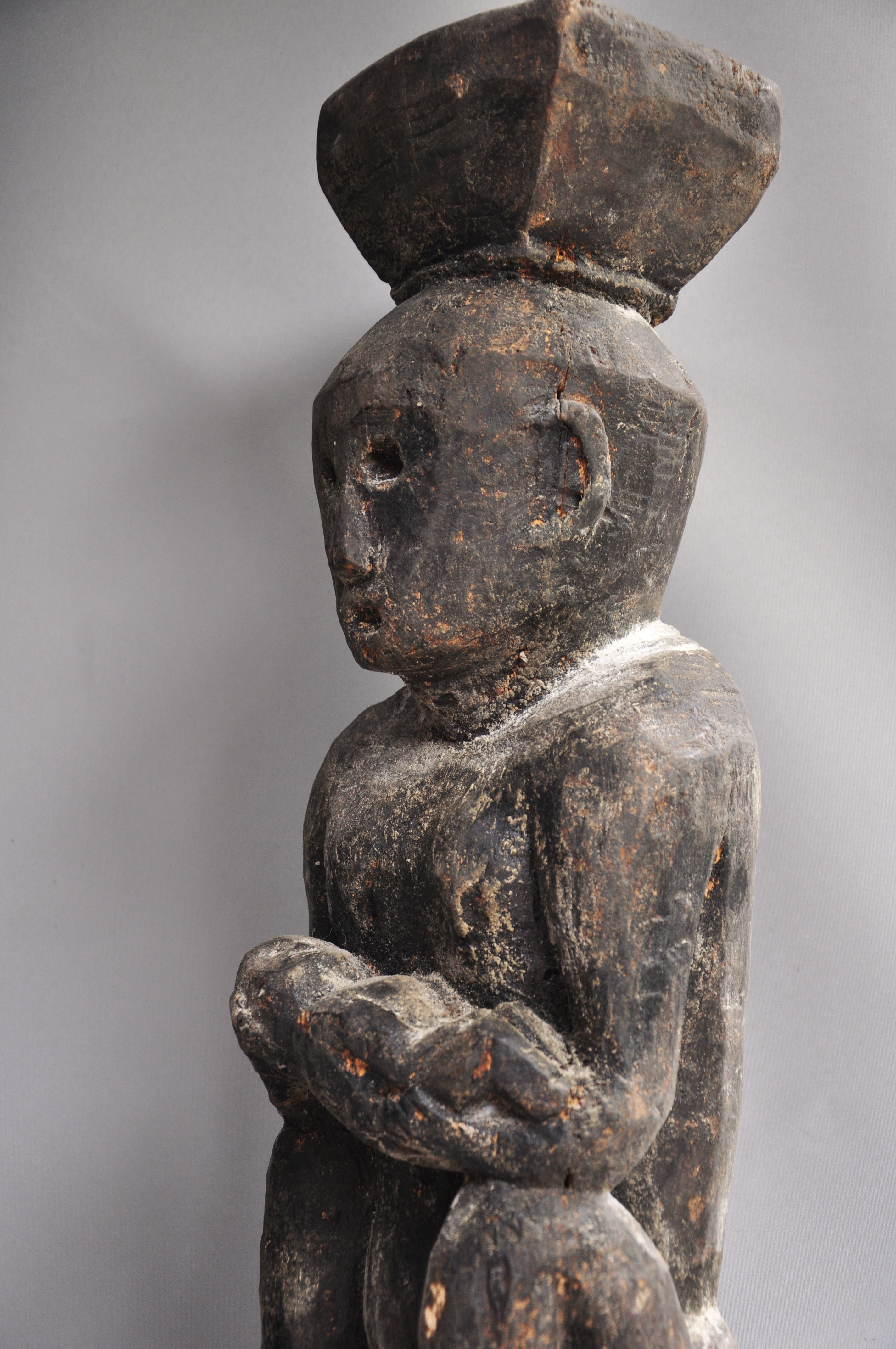 Groot Bulul materniteitsbeeld, Ifugao, Filippijnen, 2e helft 20e eeuw