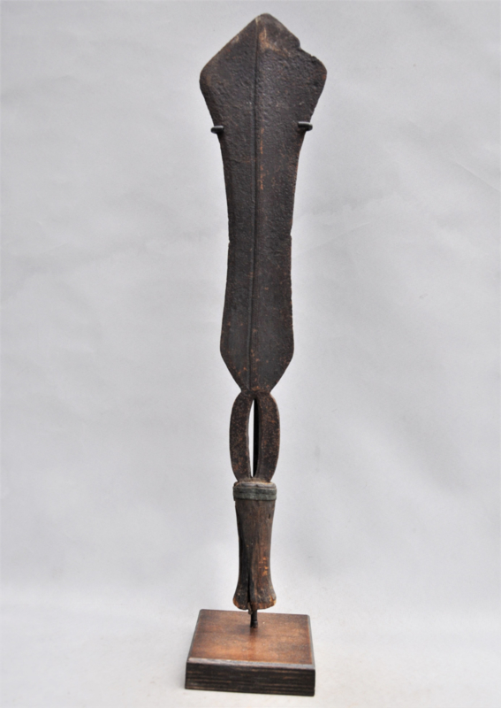 Oud ceremonieel zwaard van de POTO/NGOMBE, DR Congo, 1e helft 20e eeuw