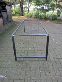 Staal onderstel tafel Zamora