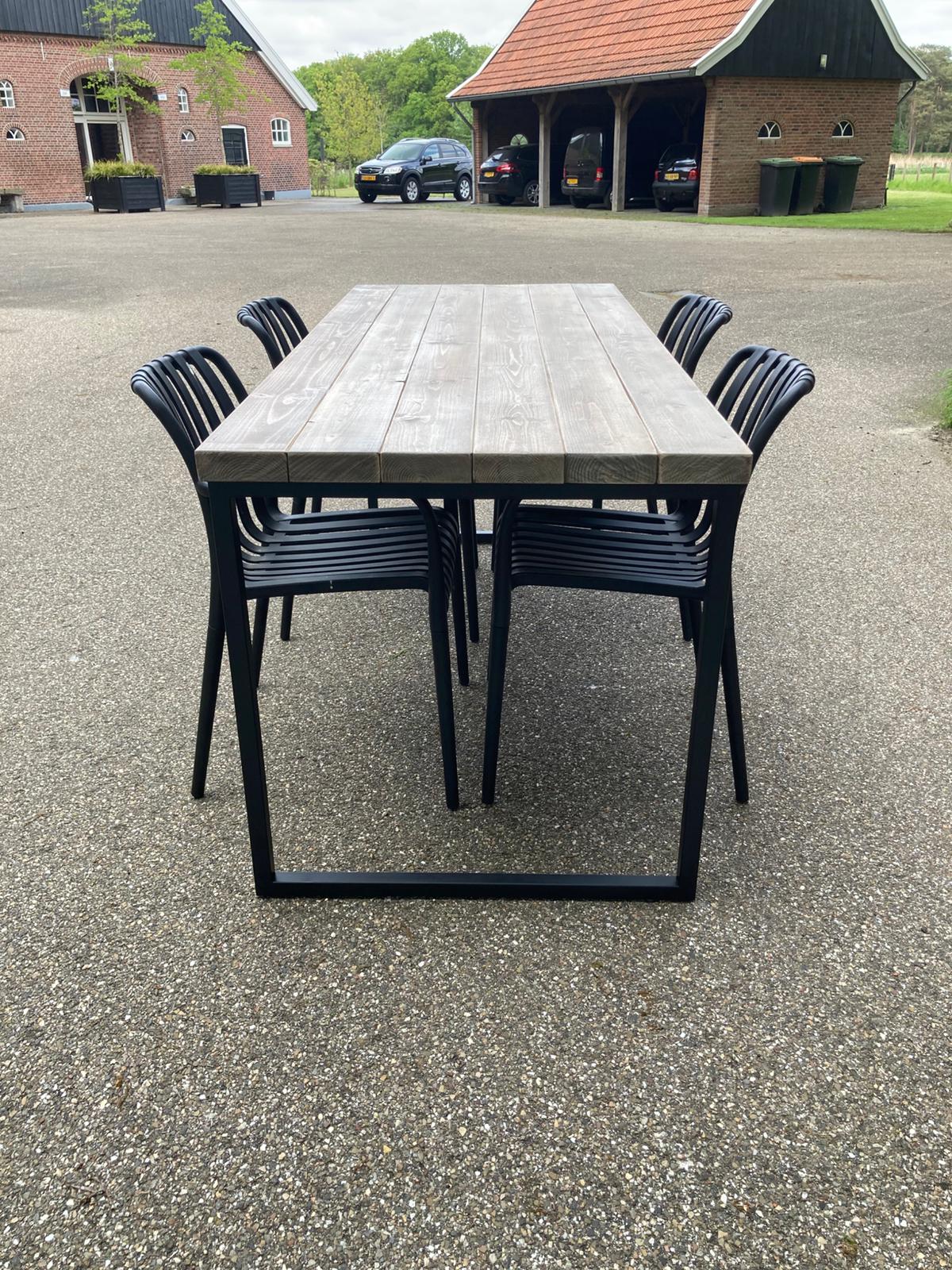 Tafel met u poot 185 cm lang en 78 cm breed