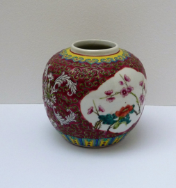 Chinese porcelain Bao Xiang Hua ginger jar