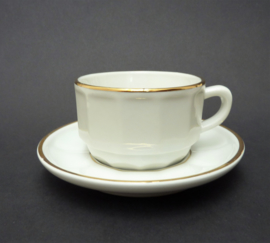 Apilco cappuccino kop en schotel wit met goud