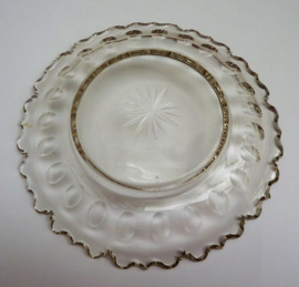 Biedermeier accolade geslepen glazen boterstolp