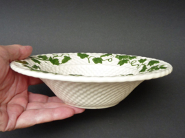 Bordallo Pinheiro pottery bowl wicker vines pattern