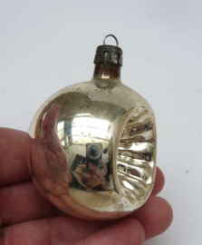 Vintage kerstbal met deuk Zilver 6 cm