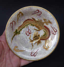 Sunray Occupied Japan Kutani Dragon ware kop en schotel