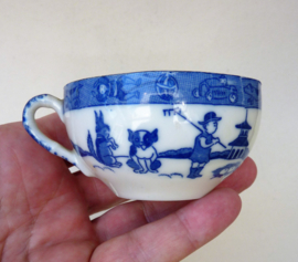 Japanese Meiji blue white porcelain childs tea cups