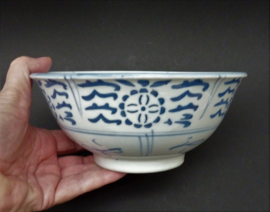 Vintage Chinese blue white porcelain provincial bowl