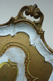 Florentine serving tray in White and Gold