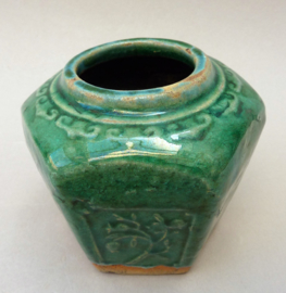 Chinese turquoise groen geglazuurde Shiwan gemberpot