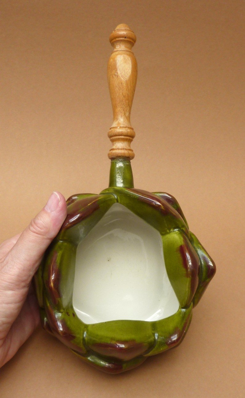 Italian majolica 1970s Artichoke sauce bowl