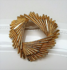 Mid Century Stralenkrans vergulde broche