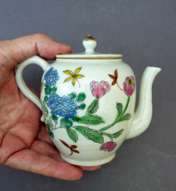 Vintage Chinese Jingdezhen porcelain tea pot with creamer set