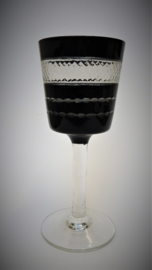 Boheemse zwarte cut to clear geslepen wijnglazen