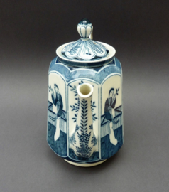 Antique Dutch blue and white Long Eliza chinoiserie porcelain coffee pot