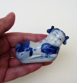 Chinese porcelain chopstick rests boy and girl