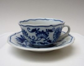 Original Bohemia Dubi Zwiebelmuster porseleinen theekop met schotel