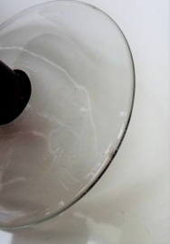 Een paar Mid Century Boheemse robijnrode cut to clear geslepen wijnglazen
