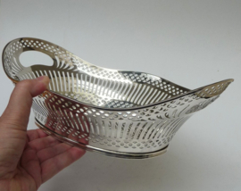Silver plated bread basket Hooijkaas Schoonhoven