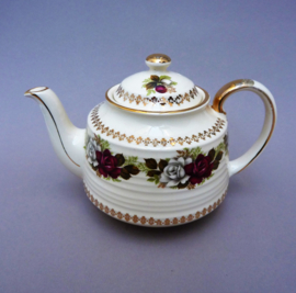 Sadler England creamware teapot white and red roses
