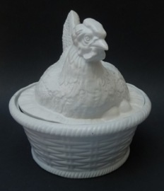 Subtil Portugal Hen on Nest