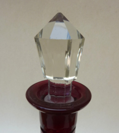 Boheemse Art Deco robijnrode karaf