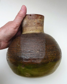 Studio Pottery Ikebana vaas Japanse stijl gesigneerd
