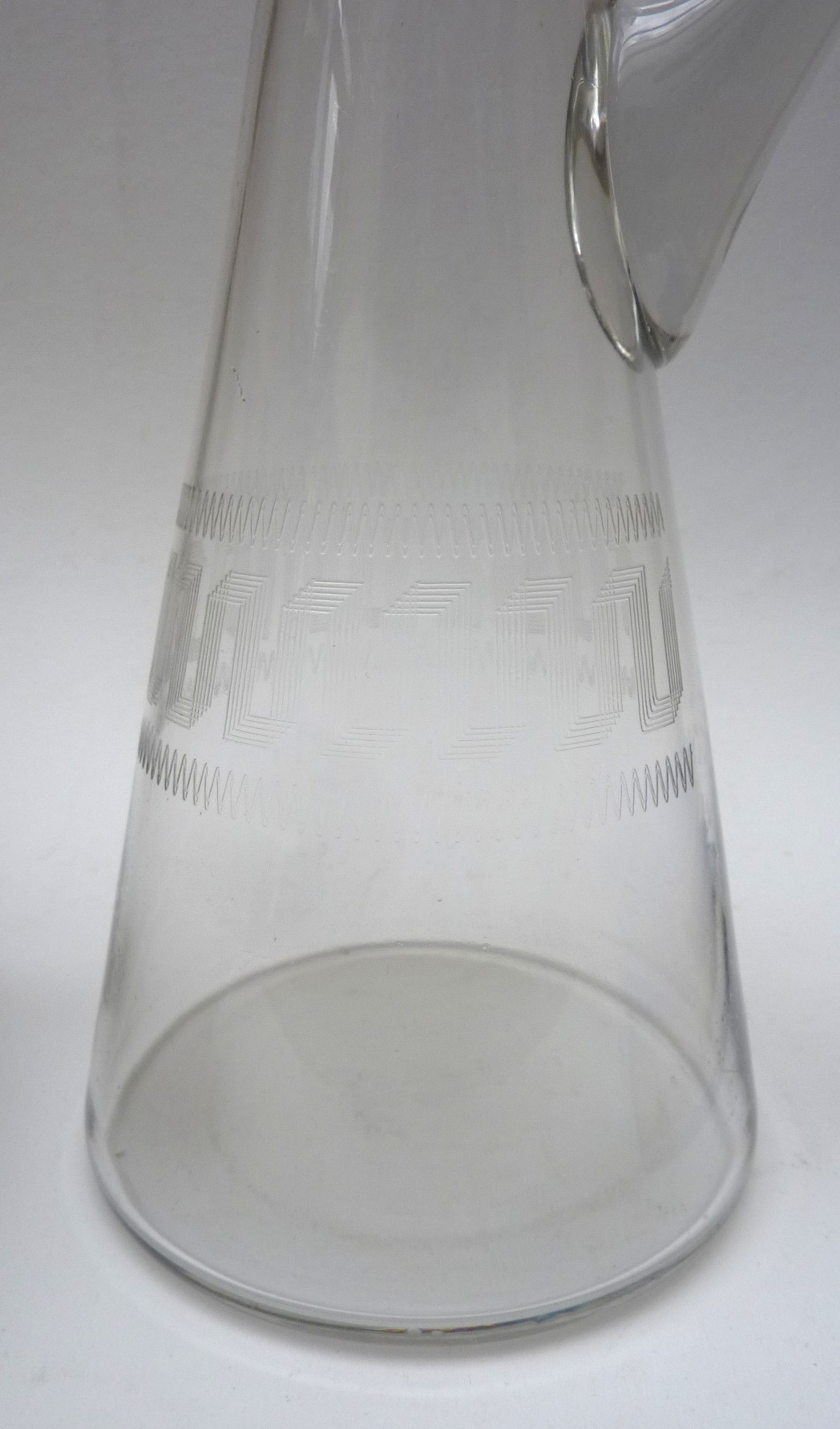 Gegraveerde glazen oorkaraf Griekse Sleutel