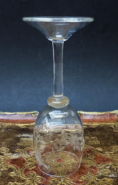 Kristallen dessert wijnglazen met bloem guirlande gravure