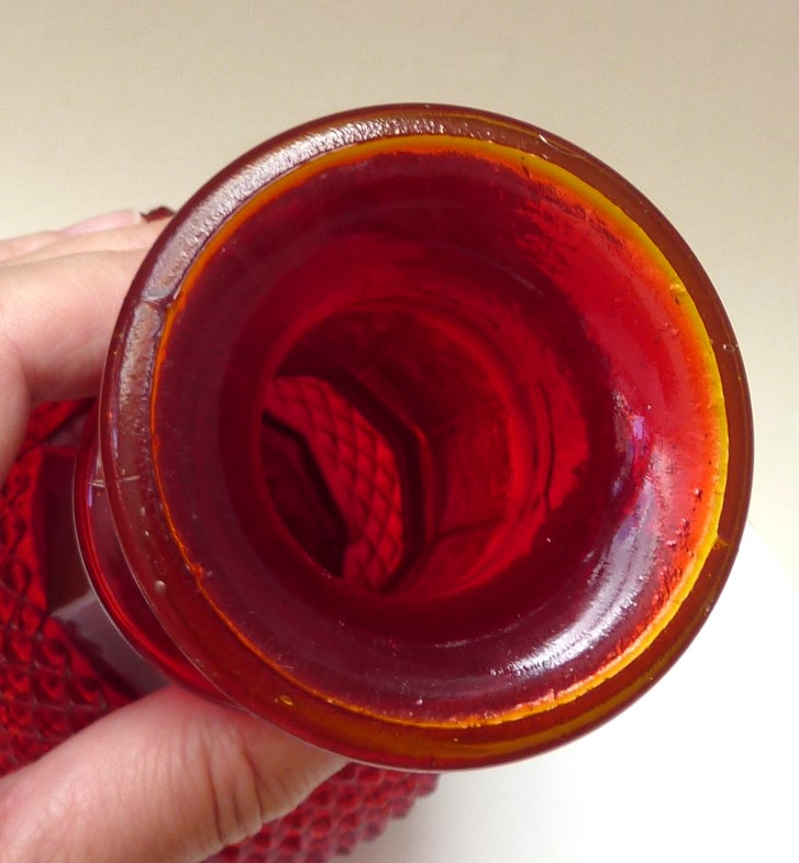 Ivima Vista Alegre Diamond point Bicos ruby red decanter