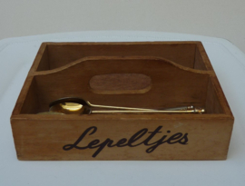 Houten lepeldoosje