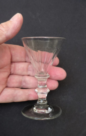 Engels gin glas dubbele knoop vroeg 19e eeuw