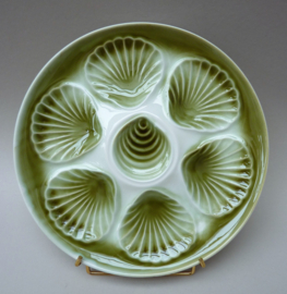 Moulin des loups green white faience scallops oyster plate