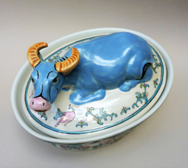 Chinese porcelain water buffalo tureen