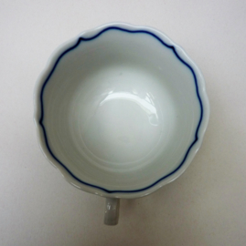 Original Bohemia Dubi Zwiebelmuster Blue Onion tea cup with saucer