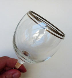 Crystal wine glasses with double platinum rim