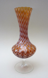 Murano vintage Art Glass vaas op voet met zigzag decor