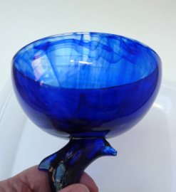 Kobaltblauwe glazen bonbon schaal op dolfijn voet