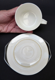 Villeroy Boch Iris tea cup with saucer