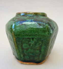 Chinese turquoise groen geglazuurde Shiwan gemberpot