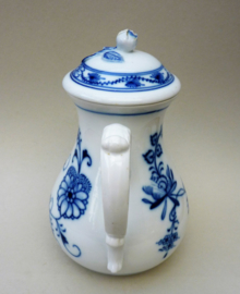 Carl Teichert Meissen Blue Onion coffee pot