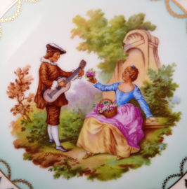 Gloria Alt Wien Fragonard courting couple high tea taart bord