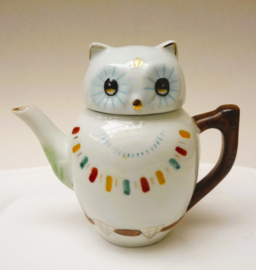 Chinese porcelain miniature Owl teapot