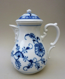 Carl Teichert Meissen Blue Onion coffee pot