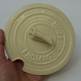 Fromage au four lidded casserole dish