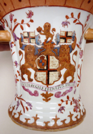 Edme Samson Paris Chinese Export style armorial porcelain vase