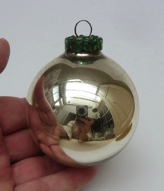 Vintage zilveren kerstbal groen kroontje 7 cm