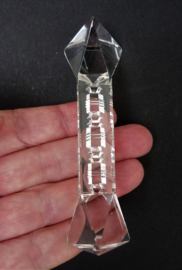 Crystal knife rests with pointed ends 