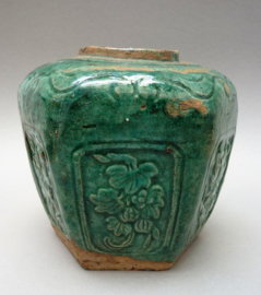 Antieke Chinese groen geglazuurde Shiwan gemberpot 15 cm