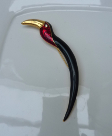 Toekan broche